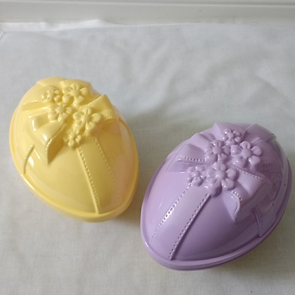 Faux Gift Wrapped Easter Egg containers
